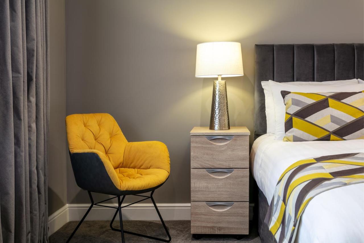 Roydon Marina Village Hotel Ngoại thất bức ảnh